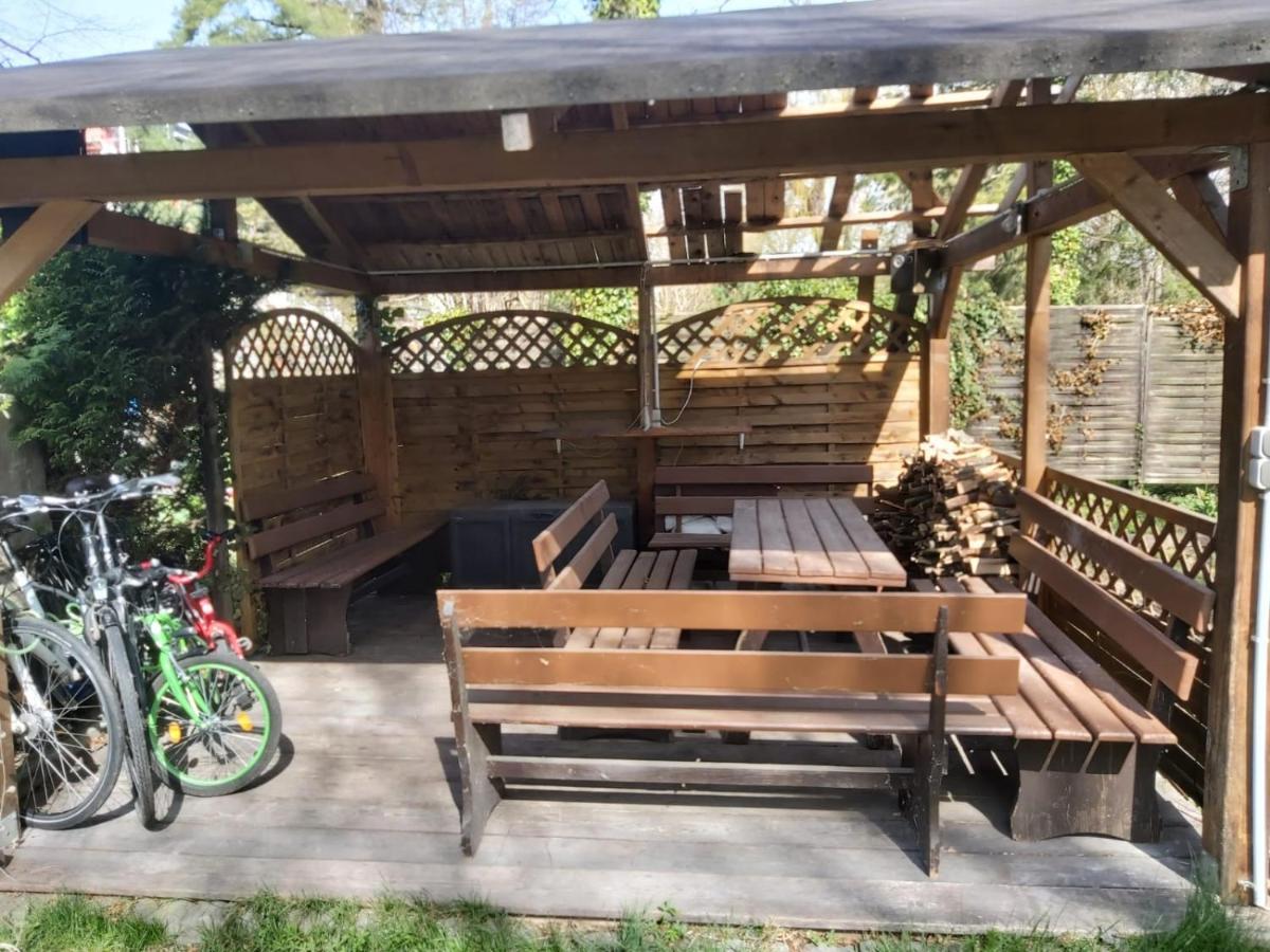 Ferienwohnung Mit 123Qm Fuer 8 Personen Mit Sehr Grossem Garten, Einfache Innen-Ausstattung 라이프치히 외부 사진