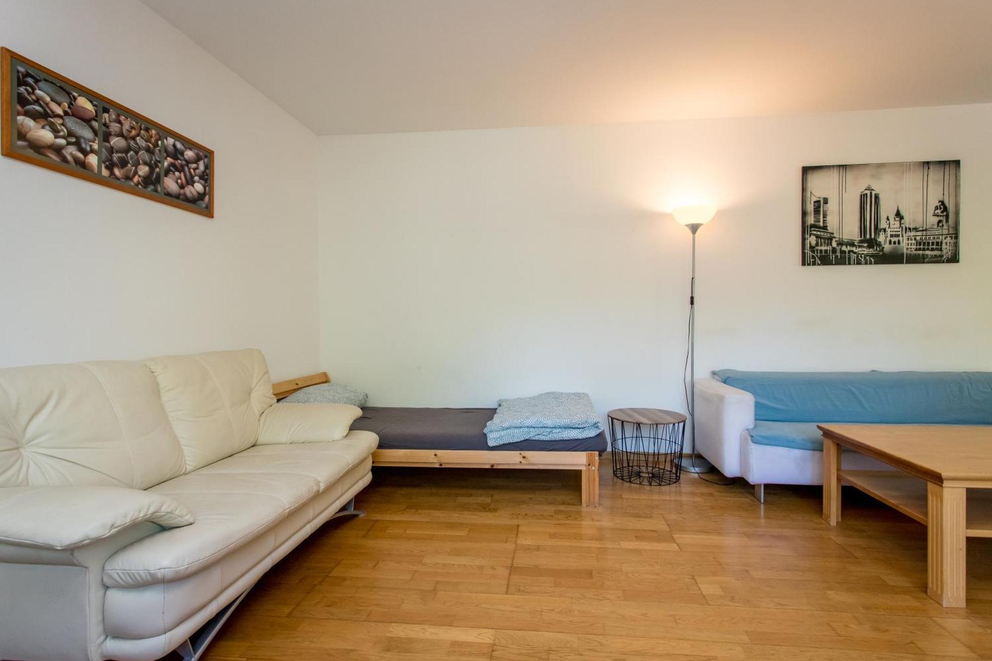 Ferienwohnung Mit 123Qm Fuer 8 Personen Mit Sehr Grossem Garten, Einfache Innen-Ausstattung 라이프치히 외부 사진