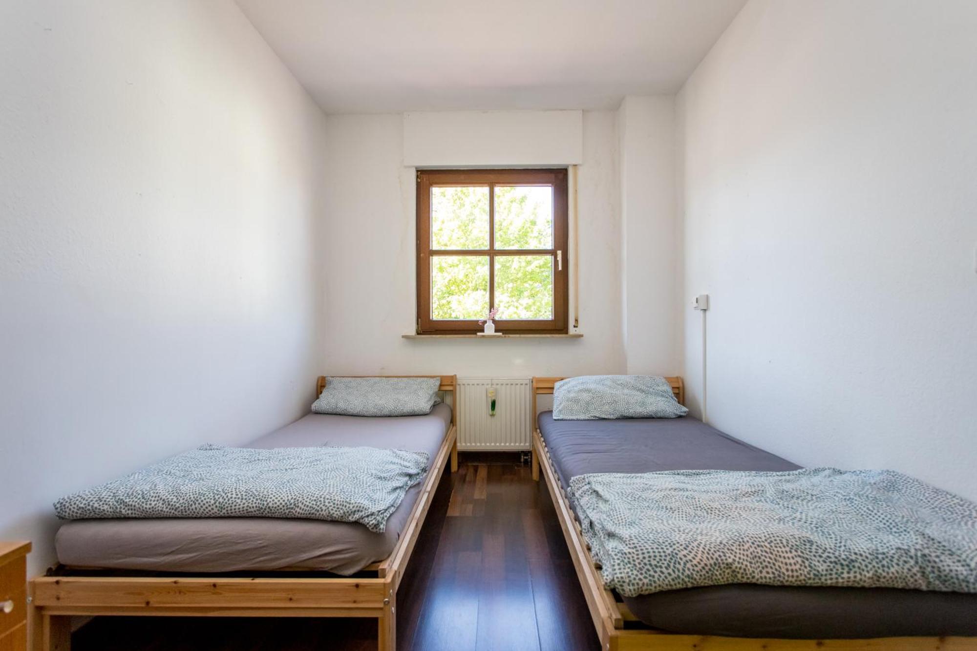 Ferienwohnung Mit 123Qm Fuer 8 Personen Mit Sehr Grossem Garten, Einfache Innen-Ausstattung 라이프치히 외부 사진